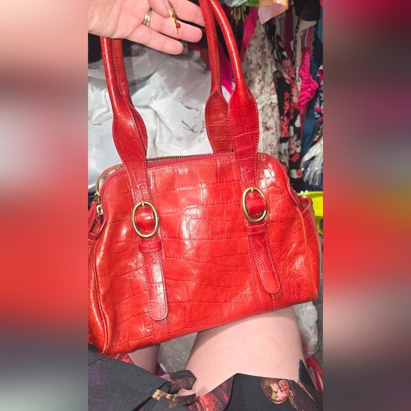 🍁🍂RARE VTG Genuine Red Leather Croc Betsey Johnson Satchel Gold Tassel Key Fob - Picture 10 of 13